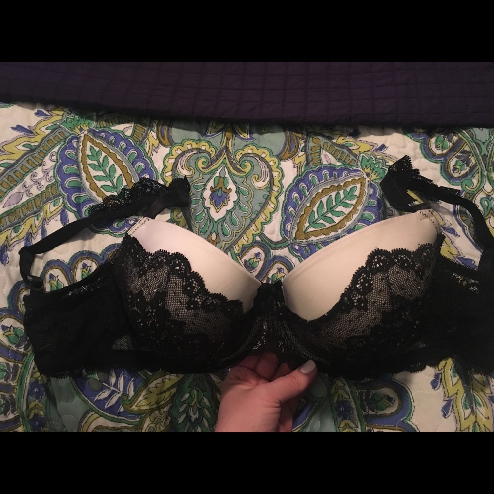 Victoria’s Secret Black Lace Dream Angels Demi Bra